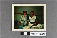 藏品(身著威廉波特少棒賽大會服的林義雄與僑胞之合影)的圖片