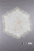 藏品(蕾絲圓桌巾)的圖片