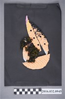 藏品(藍白拖鞋底拼貼海報 )的圖片