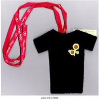 藏品(裁成T恤的黑色裝飾 )的圖片