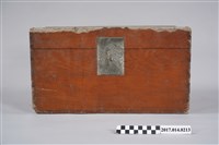 藏品(中型木質衣箱)的圖片