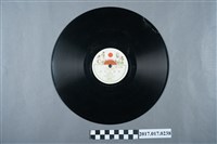 藏品(古倫美亞唱片公司發行日語專輯《愛國進行曲》10吋蟲膠唱片)的圖片