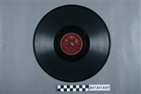 藏品(泰平公司發行創作臺語兒歌唱片《放風吹》10吋蟲膠唱片)的圖片
