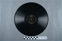 藏品(美國勝利機公司發行臺語唱片《戀愛路》10吋蟲膠唱片)的圖片