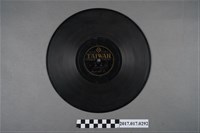 藏品(古倫美亞唱片公司發行童謠《台灣舞曲》10吋蟲膠唱片)的圖片