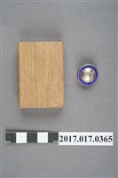 藏品(棒球胸章與棒球徽章盒子)的圖片