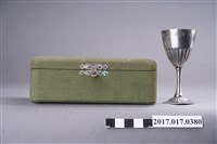 藏品(豐原土牛間鐵道開通紀念銀杯及錦盒)的圖片