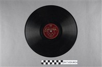 藏品(古倫美亞出品編號80275臺語流行歌《請聽我唱、琴韻》蟲膠唱片)的圖片