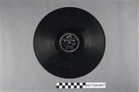 藏品(勝利唱片出品編號A-4133輕音樂唱片《日月潭的蕃歌、摩洛哥之舞》蟲膠唱片)的圖片