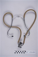 藏品(雙耳聽診器)的圖片