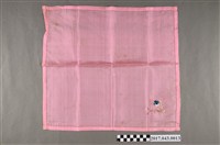 藏品(粉色刺繡折枝花卉紋絲巾)的圖片