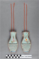 藏品(瓶形繡花菸絲袋組)的圖片