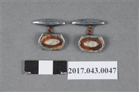 藏品(葵花形紋玉石袖扣組)的圖片