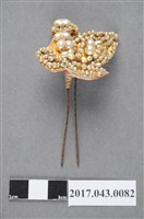 藏品(珍珠花卉髮釵)的圖片