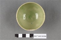 藏品(綠釉小圓杯)的圖片