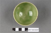 藏品(綠釉小圓杯)的圖片