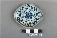 藏品(手繪青花花卉紋菱形小碟)的圖片
