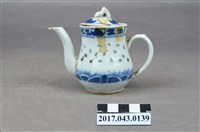 藏品(青花玲瓏瓷茶壺)的圖片