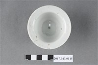 藏品(描金紅花紋白瓷杯)的圖片