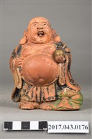 藏品(陶質加彩布袋和尚造型擺飾)的圖片