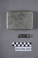 藏品(助產士用注射器材組)的圖片