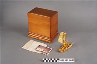 藏品(鼎琢成製金製竹筏與配件)的圖片