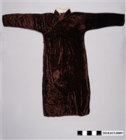 藏品(深棕色絲絨長袖女長衫)的圖片