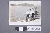 藏品(林坤佐與二男於大貝湖)的圖片