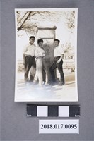 藏品(林坤佐與二男於大貝湖紀念碑)的圖片