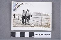 藏品(林坤佐與二男於大貝湖)的圖片