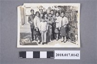 藏品(林坤佐夫妻與友人蘇金鈴全家福)的圖片