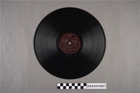 藏品(臺灣古倫美亞唱片公司發行編號80315《新歌劇：倡們賢母(其一)、(其二)》蟲膠唱片)的圖片