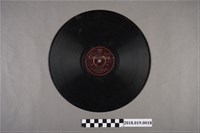 藏品(臺灣古倫美亞唱片公司發行編號80316《新歌劇：倡們賢母(其三)、(其四)》蟲膠唱片)的圖片