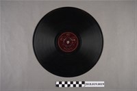 藏品(臺灣古倫美亞唱片公司發行編號80317《新歌劇：倡們賢母(其五)、(其六)》蟲膠唱片)的圖片