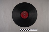 藏品(日本古倫美亞唱片公司發行編號100490《歌謠曲：長恨歌、夕月少女》蟲膠唱片)的圖片