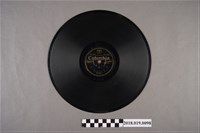 藏品(臺灣古倫美亞唱片公司發行編號80102《歌仔戲：玉盃記(三)、(四)》蟲膠唱片)的圖片