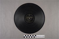 藏品(臺灣古倫美亞唱片公司發行編號80132《歌仔戲曲：二本陳三磨鏡(其三)、(其四)》蟲膠唱片)的圖片