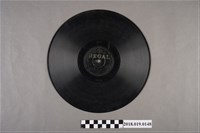 藏品(臺灣古倫美亞唱片公司發行利家商標編號T27《小曲：八月十五賞月光》蟲膠唱片)的圖片