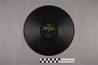 藏品(臺灣古倫美亞唱片公司發行利家商標編號T83《西皮：四郎會母(上)、(下)》蟲膠唱片)的圖片