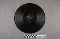 藏品(臺灣古倫美亞唱片公司發行利家商標編號T120《歌仔曲：三跪九叩(其三)、(其四)》蟲膠唱片)的圖片