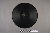 藏品(臺灣古倫美亞唱片公司發行利家商標編號T134《歌戲曲：英臺思想(上)、(下)》蟲膠唱片)的圖片