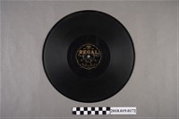 藏品(臺灣古倫美亞唱片公司發行利家商標編號T172《新欵白字戲：花魁受侮(其三)、(其四)》蟲膠唱片)的圖片