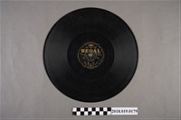 藏品(臺灣古倫美亞唱片公司發行利家商標編號T185《新欵歌戲：陳再廷認親：庵堂相會(其五)、(其六)》蟲膠唱片)的圖片