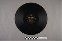 藏品(臺灣古倫美亞唱片公司發行利家商標編號T197《新欵歌戲：後娘悔悟回陽：五子哭墓(上)、(下)》蟲膠唱片)的圖片