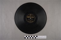 藏品(臺灣古倫美亞唱片公司發行利家商標編號T213《新欵歌仔戲：仙女下凡配文瑞：頭本崔文瑞(頭段)、(二段)》蟲膠唱片)的圖片