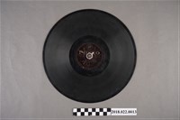 藏品(日東唱片公司發行編號「N660」《第三集世問了解新歌（七）、（八）》10吋蟲膠唱片)的圖片