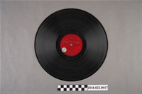 藏品(日東唱片公司發行編號「N2017」《新歌仔戲：孝子姚大舜前集（三）、（四）》10吋蟲膠唱片)的圖片