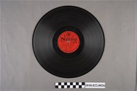 藏品(日東唱片公司發行編號「N2032」《新歌仔戲：孝子姚大舜後集（九）、（十）》10吋蟲膠唱片)的圖片