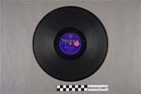 藏品(日東唱片公司發行編號「N678」《歌仔戲：三伯英台回陽（一）、（二）》10吋蟲膠唱片)的圖片