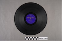 藏品(日東唱片公司發行編號「N687」《新歌仔戲：三伯仲狀元（三）、（四）》10吋蟲膠唱片)的圖片